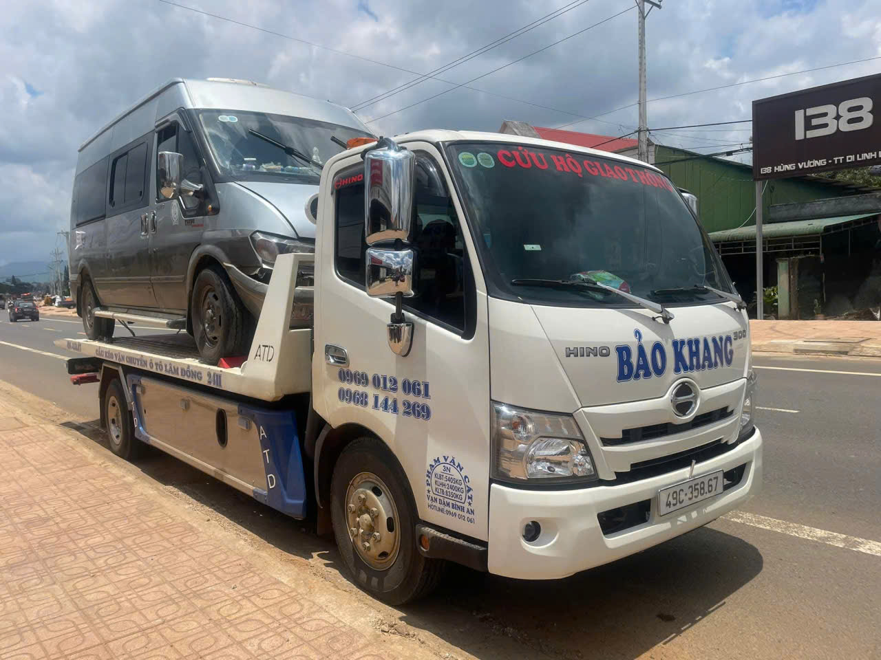 Cứu hộ giao thông gặp nạn tại Di Linh, Lâm Đồng - Sử dụng thiết bị hiện đại